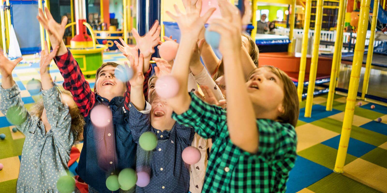 Récréofun Centre d'amusement - enfants dans le BalleOFUN